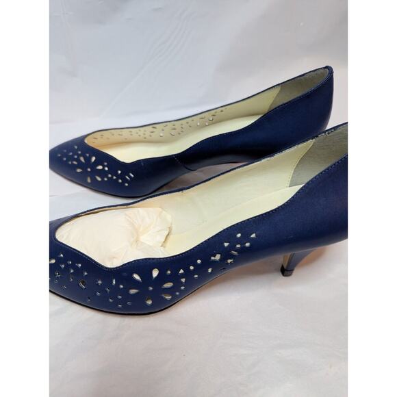 VTG New 9 West Leather Kitten Heel Pumps Daisy Cut Outs Sz 8 Corpcore - Picture 4 of 12